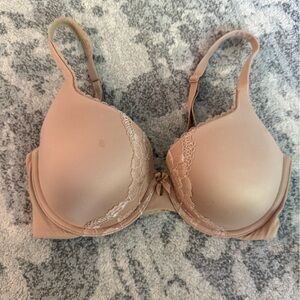 Victoria's Secret Lace Accent Bra in Nude